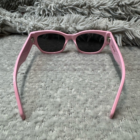CELINE MONOCHROMS SIGNATURE SUNGLASSES - Picture 12 of 15